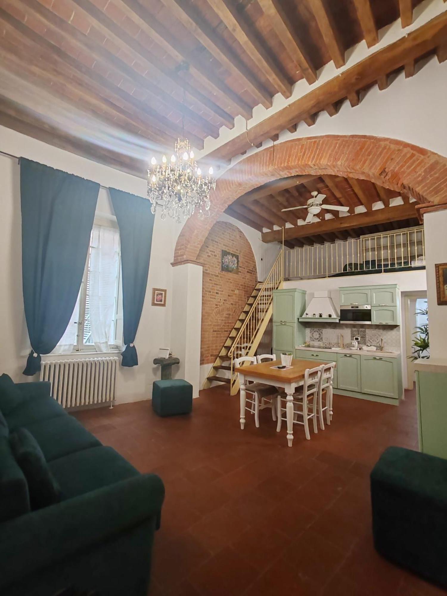 Corte Aranci E Corte Pini Deluxe In Historic Center Of Apartment