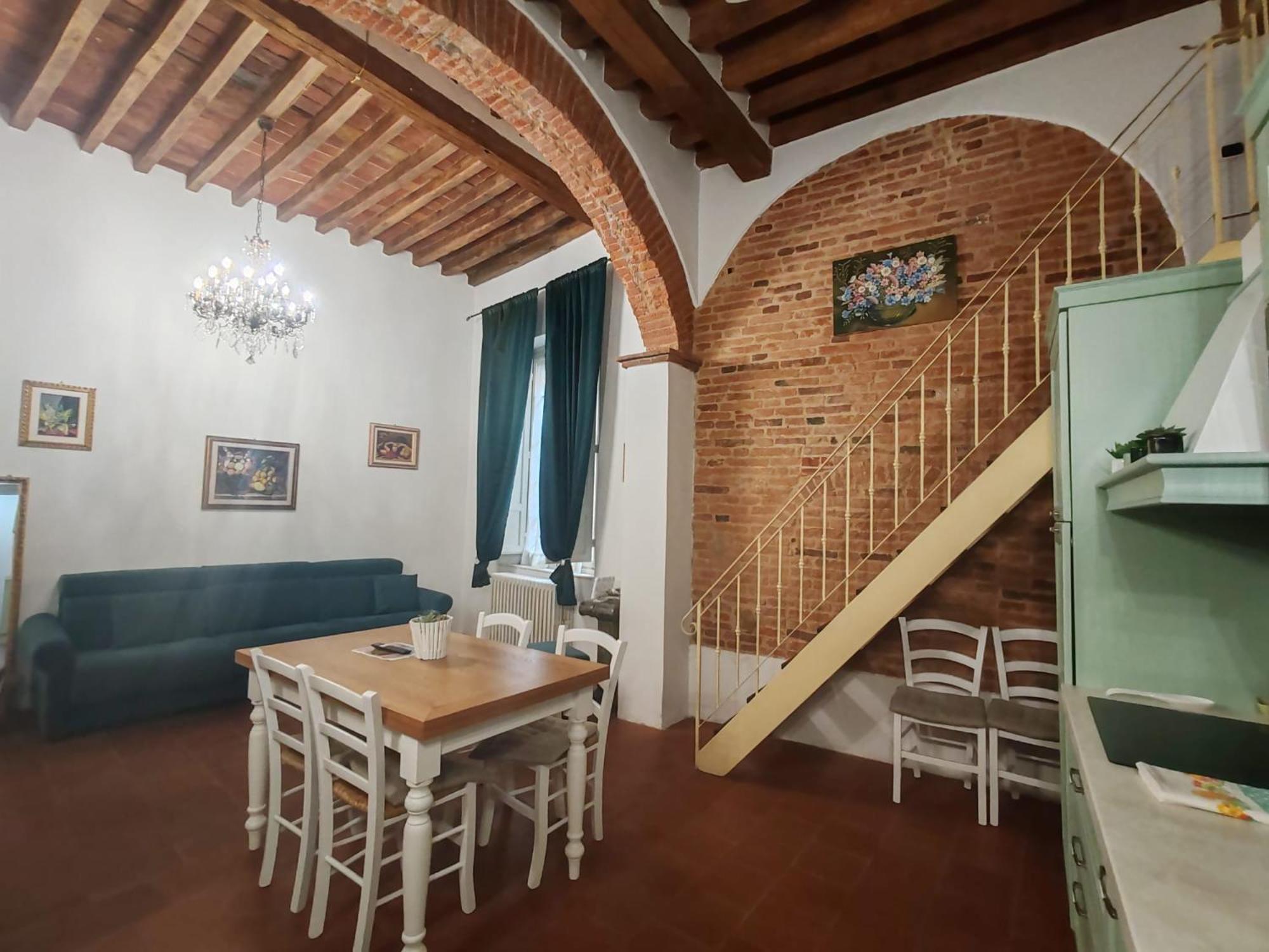 Corte Aranci E Corte Pini Deluxe In Historic Center Of Lucca