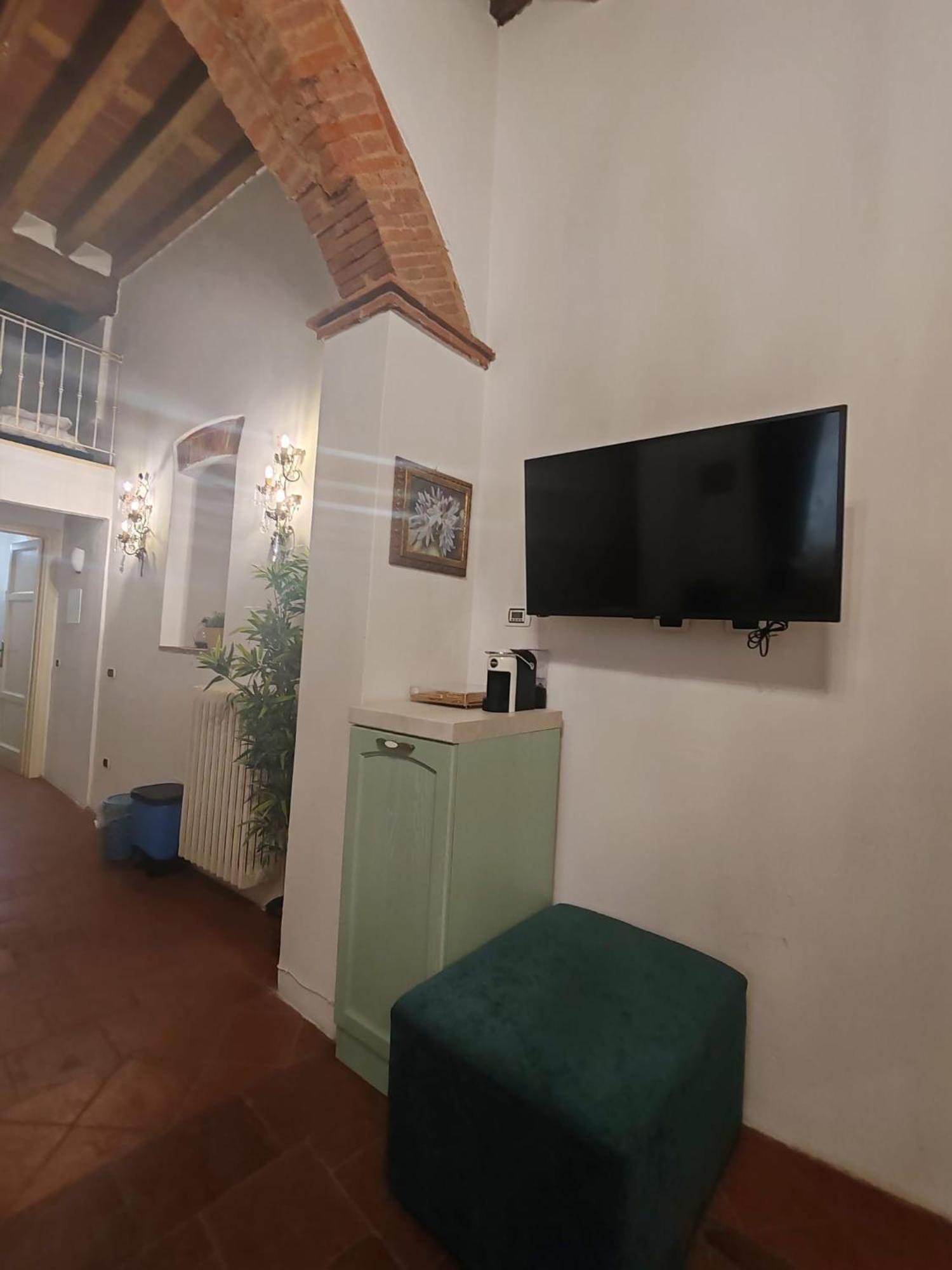 Corte Aranci E Corte Pini Deluxe In Historic Center Of