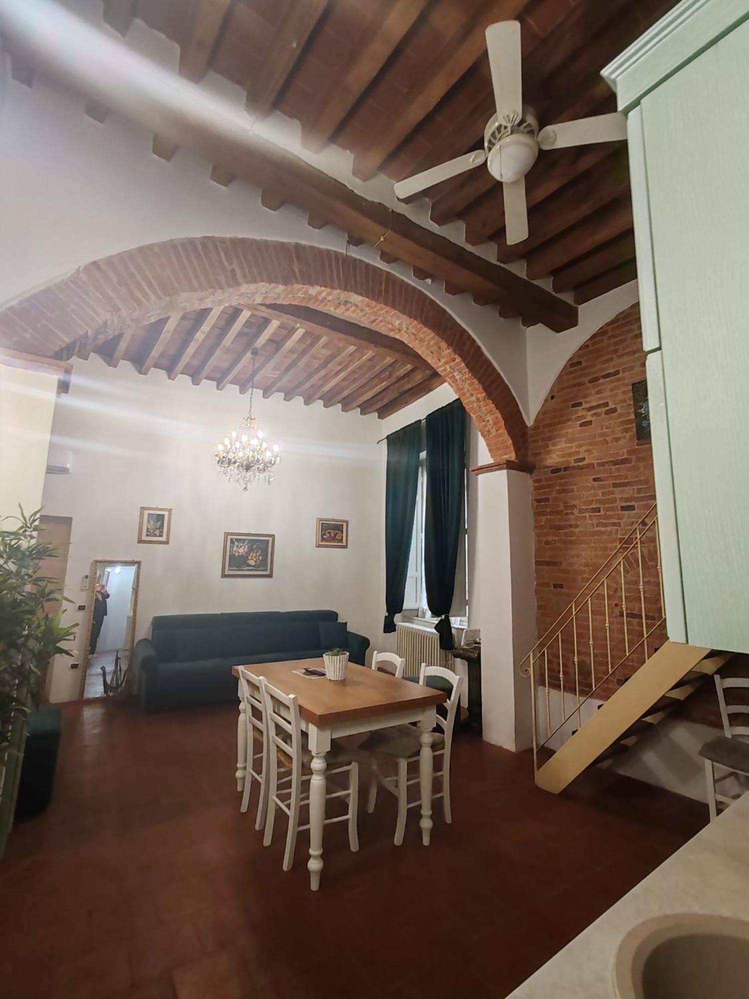 Apartment Corte Aranci E Corte Pini Deluxe In Historic Center Of